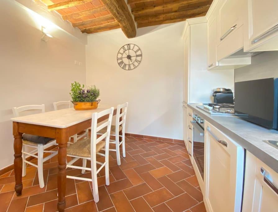Relax&Business Wi-Fi, Tv Hd, Parcheggio Gratuito Villa Capannori Exterior photo